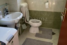 Trosoban stan sa prekrasnim pogledom na more u Novigradu, Novigrad, Appartment