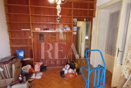 Prodaja stana za adaptaciju u vili na Krimeji 3S+DB 87 m2, Rijeka, Apartamento