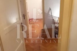 Prodaja stana za adaptaciju u vili na Krimeji 3S+DB 87 m2, Rijeka, Appartment