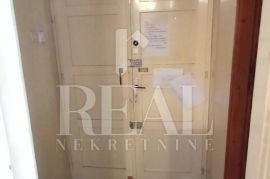 Prodaja stana za adaptaciju u vili na Krimeji 3S+DB 87 m2, Rijeka, Appartamento