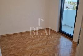 Prodaja stana u Malinskoj 3S+DB   88 M2 200 metara od mora, Malinska-Dubašnica, Wohnung