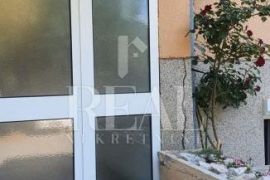 Prodaja moderno uređenog apartmana na Palitu 1S+DB  65M2, Rab, Flat