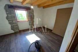 Prodaja adaptirane kamene kuće kraj Grožnjana P+1+VP  165 M2, Oprtalj, House