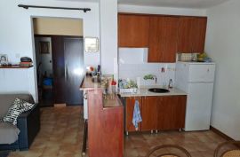 Prodaja stana s okućnicom u Klenovici 2S+DB  60 M2, Novi Vinodolski, Flat