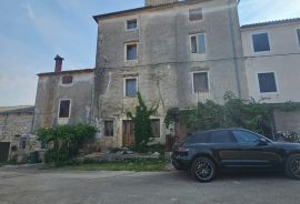 Stara kamena kuća kompletno kvalitetno renovirana - sistem ključ u ruke!, Novigrad, Maison