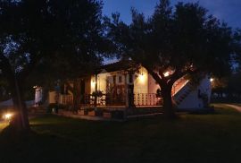 ISTRA, GALIŽANA- Jedinstvena rustikalna kuća sa pogledom na Brijunsko otočje!, Vodnjan, Σπίτι