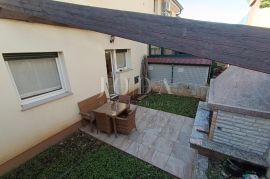 Kuća u nizu s pogledom na more, Kostrena, Appartement