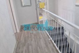 Crikvenica centar, kuća sa stanom i studio app, Crikvenica, بيت