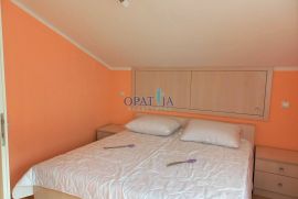 Lovran, centar, 2s+db s pogledom, Lovran, Appartement