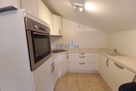 Lovran, centar, 2s+db s pogledom, Lovran, Appartment