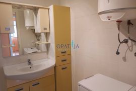 Lovran, centar, 2s+db s pogledom, Lovran, Appartment