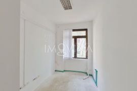 Višenamjenski poslovni prostor 180m2 u srcu Sarajeva, Sarajevo Centar, Commercial property