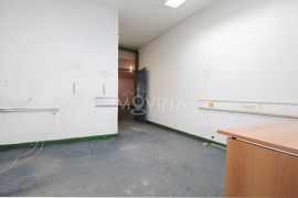 Višenamjenski poslovni prostor za najam 272m2,Dolac Malta, Novo Sarajevo, Immobili commerciali