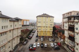 Trosoban stan sa garažom naselje Stup, Sarajevo Novi Grad, Kвартира