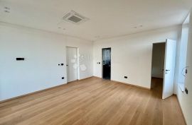 LUKSUZNI PENTHOUSE s panoramskim pogledom, Tar-Vabriga, Διαμέρισμα