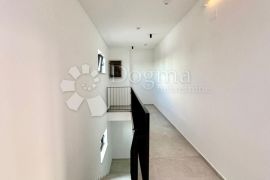 Moderni dvosobni stan s privatnim parkingom (S2), Tar-Vabriga, Appartment