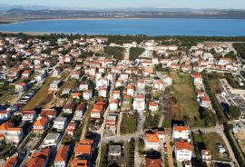 BIOGRAD, PAKOŠTANE - Zakup građevinskog zemljišta 150 m od mora, Pakoštane, Земля