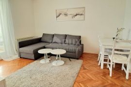 RIJEKA, GORNJA VEŽICA - stan sa potencijalom 45m², Rijeka, Stan