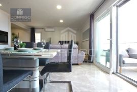 Makarska, u potpunosti namješten trosoban stan sa pogledom, 90 m2, Makarska, Apartamento