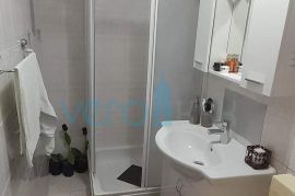 Krk, šira okolica, stan 55m2, okućnica 59m2, prodaja, Krk, Apartamento