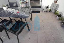 Krk, šira okolica, stan 55m2, okućnica 59m2, prodaja, Krk, Apartamento