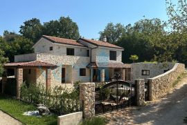 Uvala Soline, okolica, Moderna kamena vila sa bazenom, 200 m2, prodaja, Dobrinj, Σπίτι