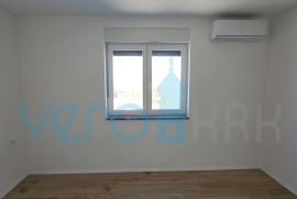 Malinska, šira okolica, Novoizgrađena samostojeća kuća 170 m2 sa prekrasnim pogledom na more, prodaja, Malinska-Dubašnica, House