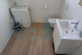 Otok Krk, Omišalj, prozračan stan 45 m2 s pogledom na more, Omišalj, Appartement