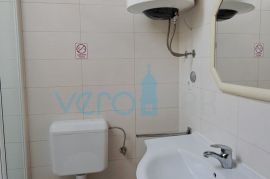 Uvala Soline, otok Krk, dvoetažni stan 89 m2 sa pogledom na more i okućnicom, Dobrinj, Apartamento