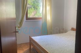 Malinska, stan u prizemlju sa terasom, 280m do mora, Malinska-Dubašnica, Appartement