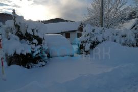 Gorski kotar, Begovo Razdolje, Goranska kuća s pomoćnim objektom u zelenilu, prodaja, Mrkopalj, Casa