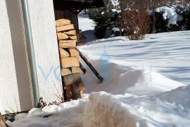 Gorski kotar, Begovo Razdolje, Goranska kuća s pomoćnim objektom u zelenilu, prodaja, Mrkopalj, Casa