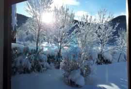 Gorski kotar, Begovo Razdolje, Goranska kuća s pomoćnim objektom u zelenilu, prodaja, Mrkopalj, بيت