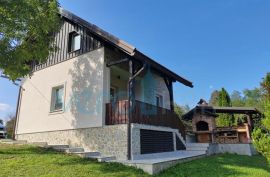 Karlovac, Tounj, novouređena kuća sa okućnicom 5900 m2 i bazenom, prodaja, Tounj, Famiglia