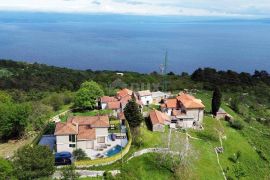 OPATIJA, KALAC - rustikalna vila na brdu, bazen, pogled na more, Mošćenička Draga, Ev