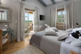 Rovinj, ekskluzivna vila s bazenom i sportskom zonom, Rovinj, House