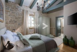 Rovinj, ekskluzivna vila s bazenom i sportskom zonom, Rovinj, House