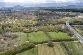 GRAĐEVINSKO ZEMLJIŠTE T3 KAMP UZ OBALU RIJEKE LIKE, Gospić, Terreno