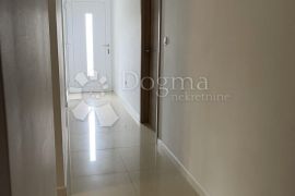 MALINSKA, Predivan stan 5 min od mora, Malinska-Dubašnica, Flat