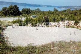 GRAĐEVINSKI TEREN SA ZAPOČETOM GRADNJOM, MASLENICA, Jasenice, Terrain