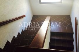 APARTMANSKA KUĆA SAMO 170 M OD MORA, Zadar, Σπίτι