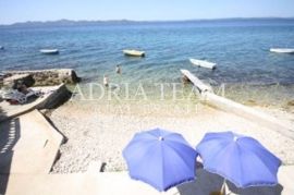 APARTMANSKA KUĆA NA SAMOJ PLAŽI, Zadar - Okolica, Ev