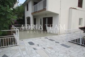 APARTMANSKA KUĆA, 150 M OD MORA, IZVRSNA POZICIJA!! SPLIT - SLATINE, Split, بيت