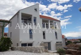 APARTMAN S POGLEDOM NA MORE, 10 m OD PLAŽE! AKCIJA! POVLJANA - PAG, VRUĆA PONUDA!, Povljana, Kвартира