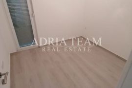 APARTMAN S POGLEDOM NA MORE, 10 m OD PLAŽE! AKCIJA! POVLJANA - PAG, VRUĆA PONUDA!, Povljana, Daire