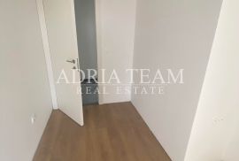 NOVO U PONUDI!! APARTMANI NA TOP LOKACIJI, 100 m OD MORA, PETRČANE - ZADAR, Zadar - Okolica, Apartamento