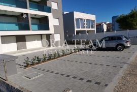 APARTMANI U NOVOGRADNJI, 200 M OD MORA, VIR - ZADAR, Vir, شقة