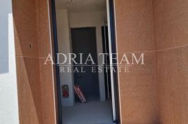 LUKSUZNI APARTMANI S POGLEDOM NA MORE, 150 M OD MORA, PUNAT - KRK, Punat, Appartment