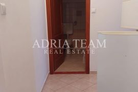 APARTMAN S 2 SPAVAĆE SOBE I POGLEDOM NA MORE, 50 M OD MORA, POVLJANA - PAG, Povljana, Διαμέρισμα