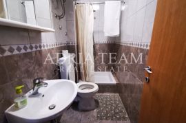 KUĆA SA 7 APARTMANA S POGLEDOM NA MORE - LOKVA ROGOZNICA, OMIŠ, Omiš, House